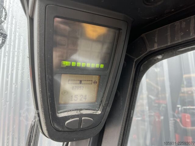 Stivuitor electric cu 4 roți Linde E40HL-01