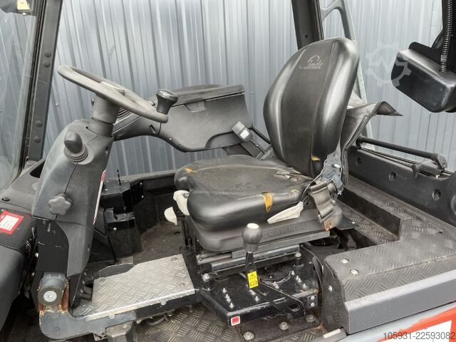 Stivuitor electric cu 4 roți Linde E30HL-01/600