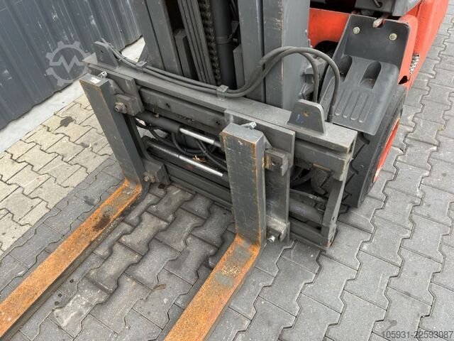 Stivuitor electric cu 4 roți Linde E30/600-02