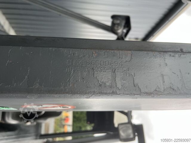 Stivuitor electric cu 4 roți Linde E25-02