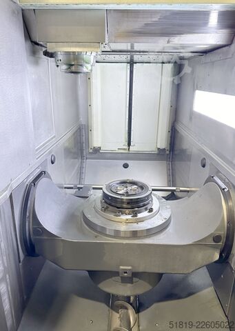 Centro di lavoro a 5 assi DMG HSC 55 linear
