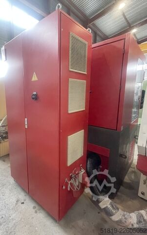 Centro de usinagem de 5 eixos KERN HSPC