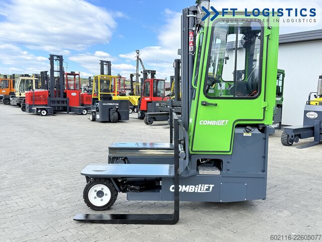 Carretilla retráctil de 4 vías Combilift C3000 DIESEL TRIPLEX 5952 WFP FULL CABIN