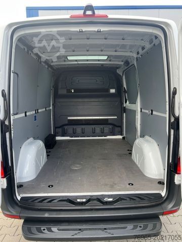 Skåpbil MERCEDES-BENZ Sprinter 314 9G KLIMA NAVI TOTWINKEL KAMERA LED