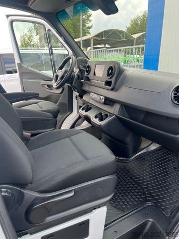 Skåpbil MERCEDES-BENZ Sprinter 314 9G KLIMA NAVI TOTWINKEL KAMERA LED