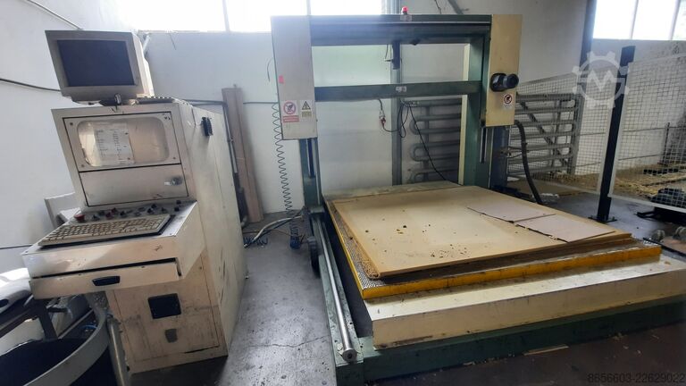 CNC testere ile sünger kesimi DB 2447