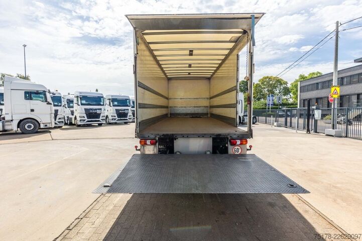 Kufr Mercedes-Benz ATEGO 1524 L + DHOLLANDIA 2T.
