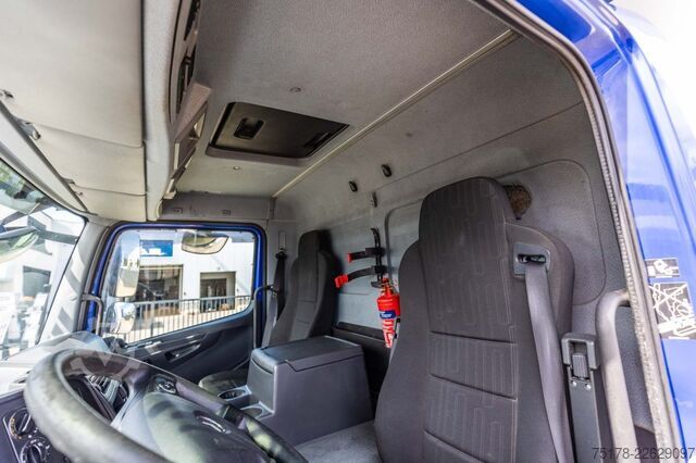 Kufr Mercedes-Benz ATEGO 1524 L + DHOLLANDIA 2T.