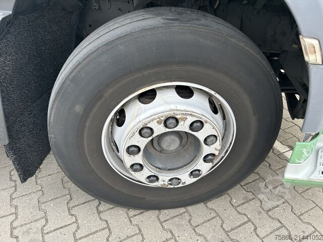 Standard-SZM DAF CF 330 FT Sleeper Cab / 645 dkm / NL Truck