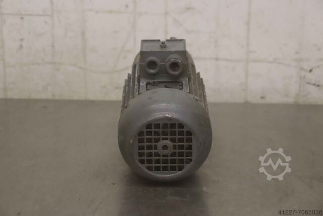 Gearmotor 0,18 kW 148 omdrejninger pr. minut Nord SK 0-63L74-016