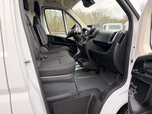 Magas és hosszú dobozos teherautó Opel Movano Kasten FACELIFT L4H2 Kamera. Navi