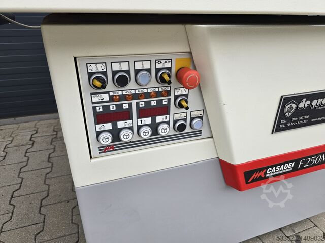 Stolní frézka Casadei F250M