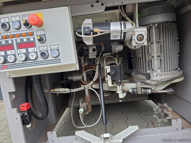 Stolní frézka Casadei F250M