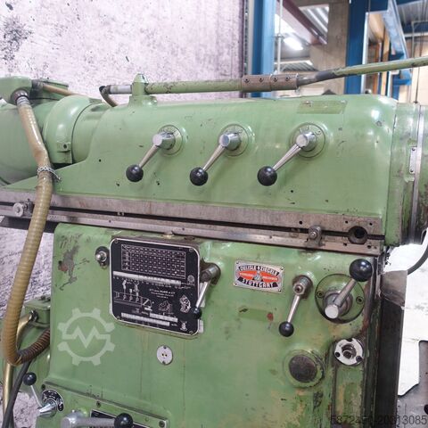 Machine universelle de fraisage et d'alésage Huron
