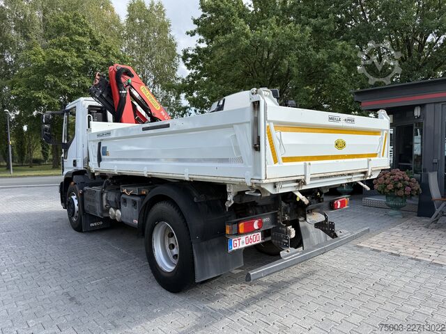 Camion-benne tricar Iveco EuroCargo 180-320 Kipper mit Kran Palfinger 12.501
