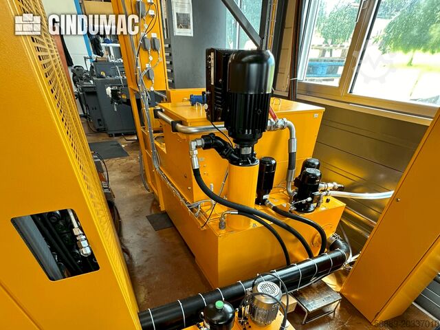 Bruska na válce STUDER S33