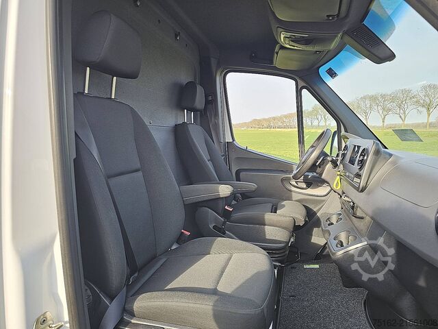 Kombi z wysokim dachem MERCEDES-BENZ SPRINTER 314 L1H1 Automaat Mbux