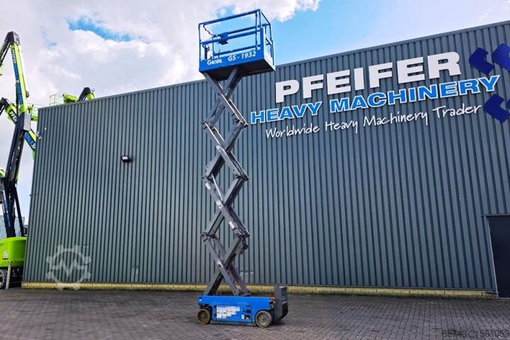 Podnośnik nożycowy Genie GS1932 Electric, Working Height 7.8 m, 227kg Capac