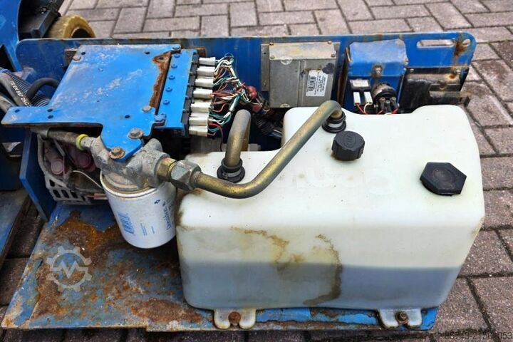 Podnośnik nożycowy Genie GS1932 Electric, Working Height 7.8 m, 227kg Capac