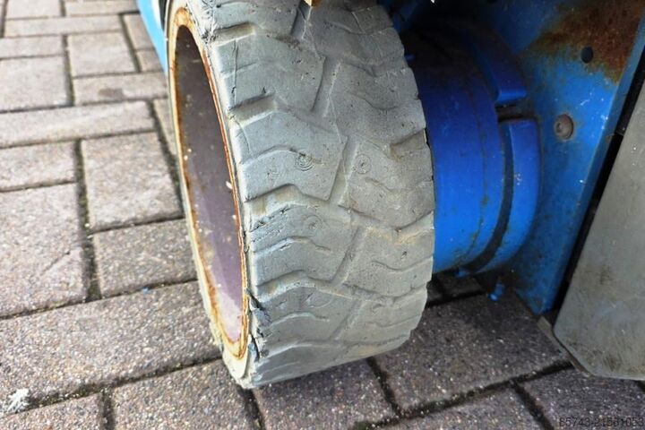 Podnośnik nożycowy Genie GS1932 Electric, Working Height 7.8 m, 227kg Capac