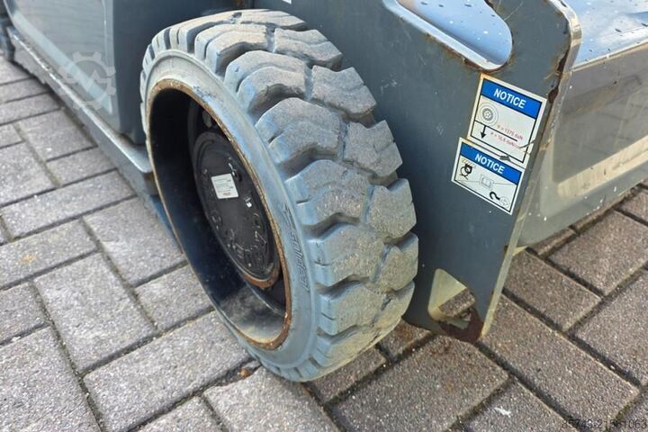 Podnośnik nożycowy Haulotte STAR 10 Electric, 10m Working Height, 3m Reach, 20