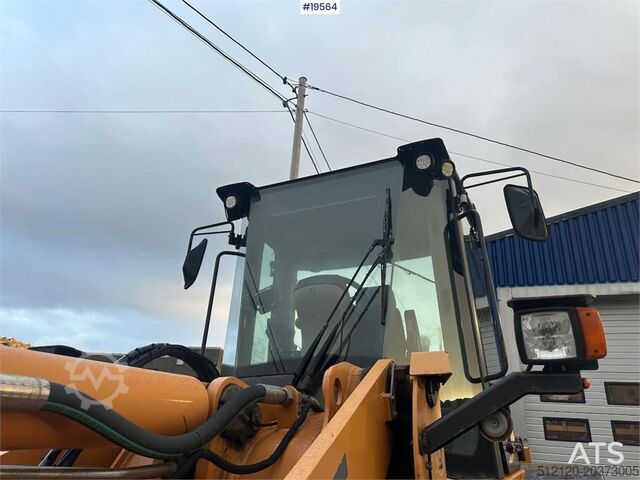 Wiellader CASE 721E wheel loader w/ snow bucket and gravel bucket
