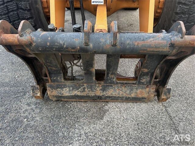 Wiellader CASE 721E wheel loader w/ snow bucket and gravel bucket