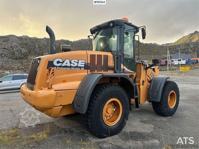Wiellader CASE 721E wheel loader w/ snow bucket and gravel bucket