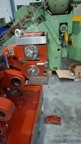 Machine voor het maken van schroeven SACMA SP.250