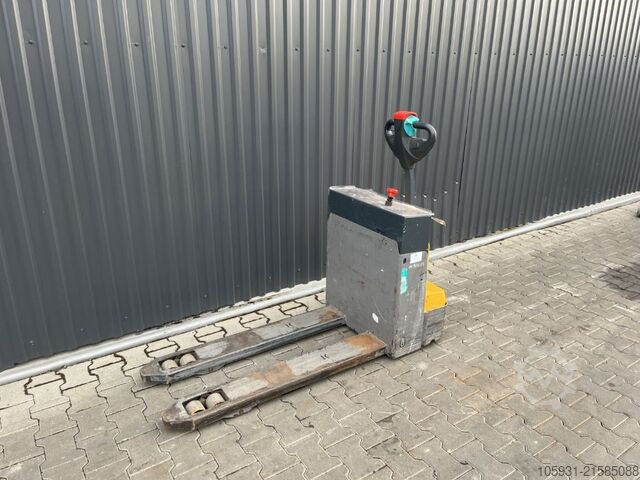 Ruční paletový vozík Jungheinrich EJEM13