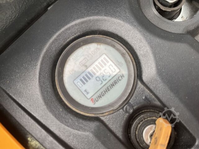 Ruční paletový vozík Jungheinrich EJEM13