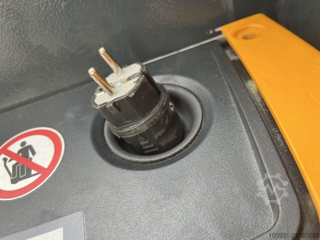 Ruční paletový vozík Jungheinrich EJEM13