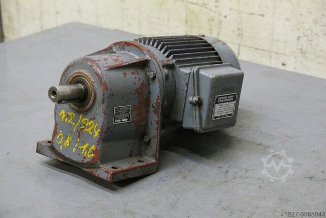 Tandwielmotor 0,5/0,7 kW 112/224 tpm Bauer DKP8420V/200L