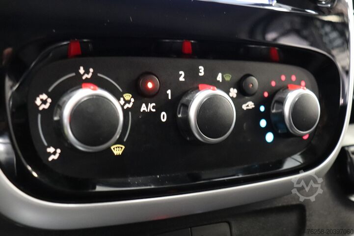 Delivery van Renault Trafic 2.0 dCi 145PK L2 EURO 6 - Airco - Navi -...