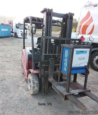 Terepemelő targonca Manitou ME 425 C 2,5 t Elektro