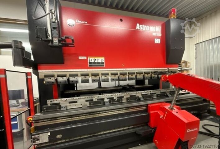 Hydraulische kantbank met robot AMADA HDS 1030 NT 3100 x 100 to ASTRO II