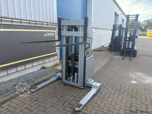VS-23075 Stoccatore elettrico a corsia larga triplex Still 4026mm STILL EXP20