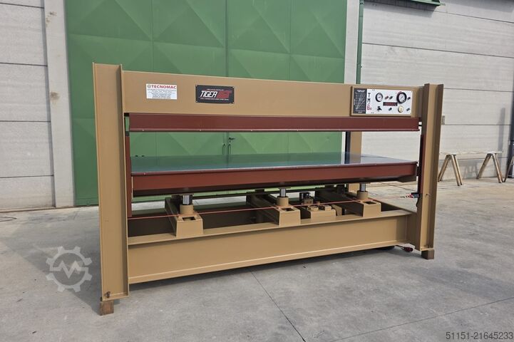 Horkolisovací lis "TIGER" model TM6B TIGER TM6B