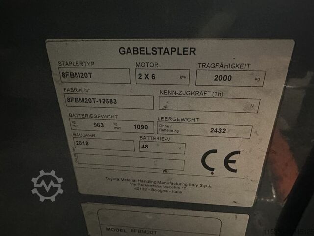Elektrikli 4 tekerlekli forklift Toyota 8FBM20T - SEITENSCHIEBER - KLAMMER
