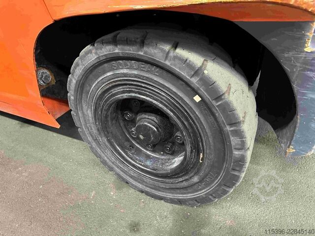 Dizel forklift Toyota 40-8FD50N - TRIPLEX 5 m