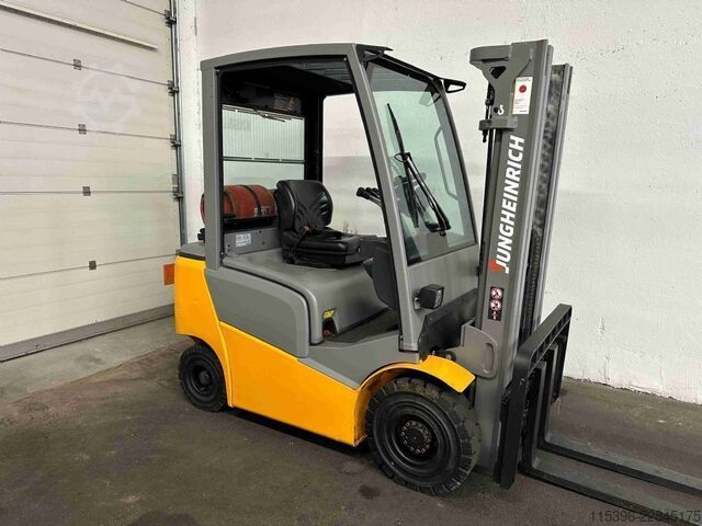 LPG'li forkliftler Jungheinrich TFG 316 - TRIPLEX 4,4 m