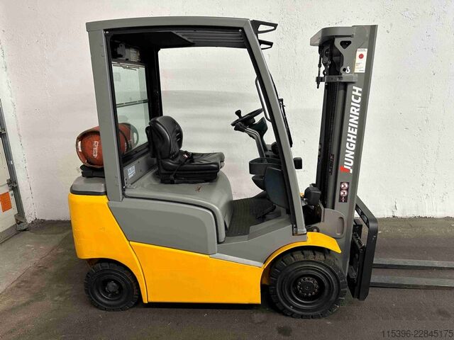 LPG'li forkliftler Jungheinrich TFG 316 - TRIPLEX 4,4 m
