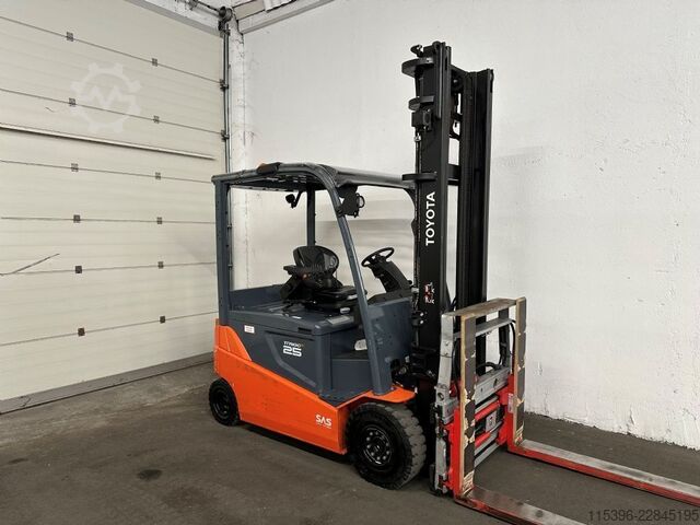 Elektrikli 4 tekerlekli forklift Toyota 8FBMT25