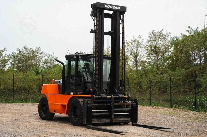 Ağır hizmet tipi forklift - Dizel Doosan D 160 S-5 - nur 4799 Betriebsstunden !!