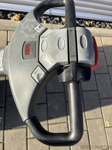 Elektrické paletové vozíky BT LWE 180