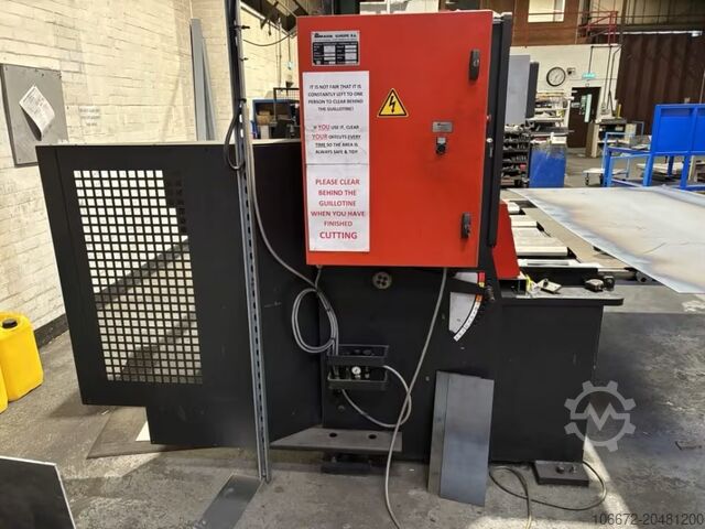 Hydraulische guillotineschaar AMADA PROMECAM GS 630 CNC PNEUMATIC SHEET SUPPORTS