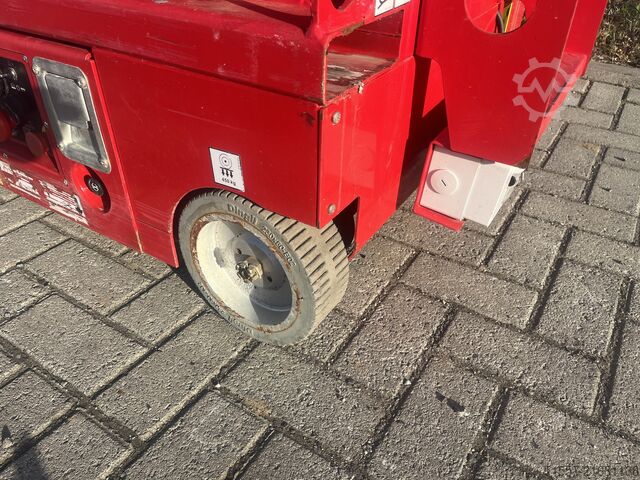 Platformă foarfecă MAGNI ES0607EP | 2023