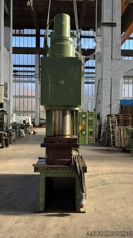 Prasa hydrauliczna WMW-ZEULENRODA PYE 250 S 1 M