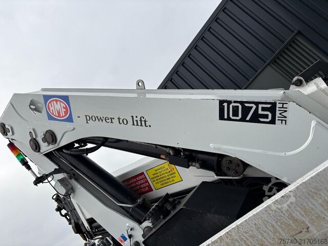 Ciężarówka z dźwigiem Iveco Eurocargo 120E22 + HMF 1075 K3 + EURO 5 + EURO ...