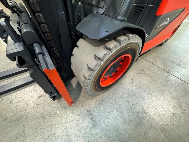 2017 yılı, bakım 07/2027, 11.137 saat Linde E 35/600H-388-01